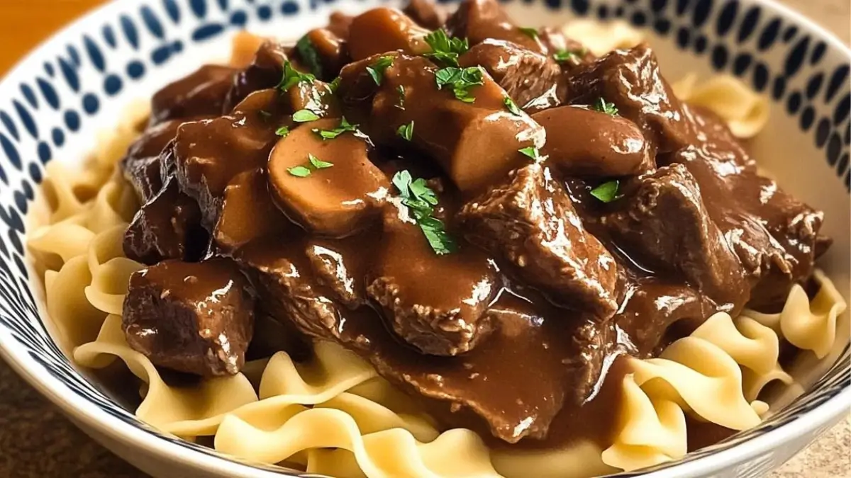 Crockpot Beef Tips and Noodles