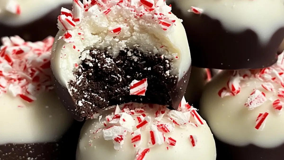 No-Bake Peppermint Bark Snowballs