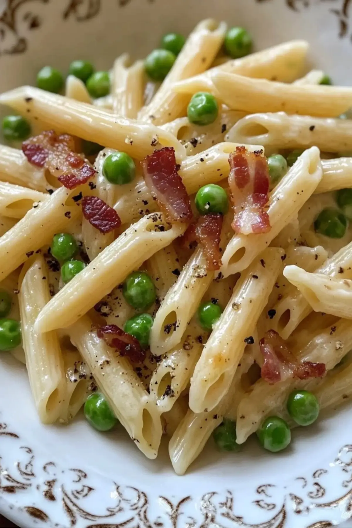 Creamy Penne Pasta with Peas and Bacon