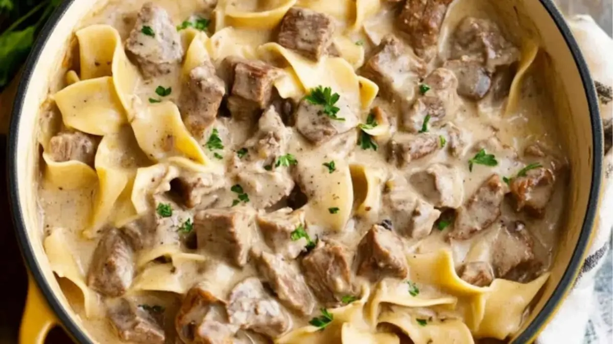 Slow Cooker Beef Stroganoff