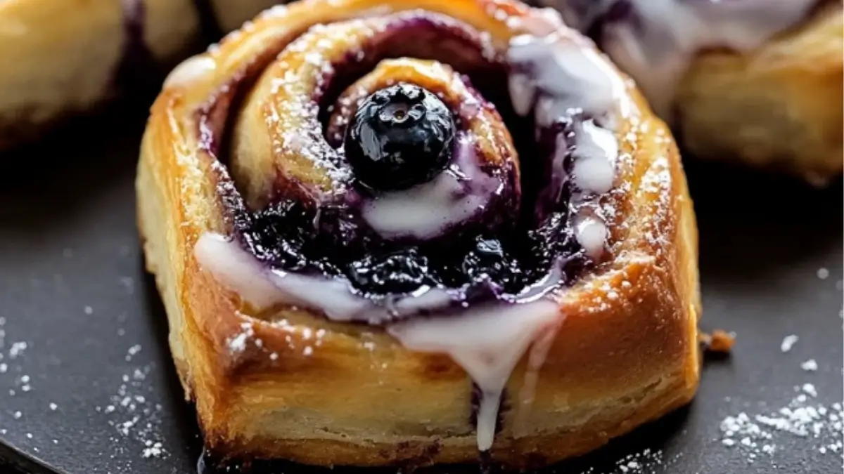 Easy Blueberry Cinnamon Rolls