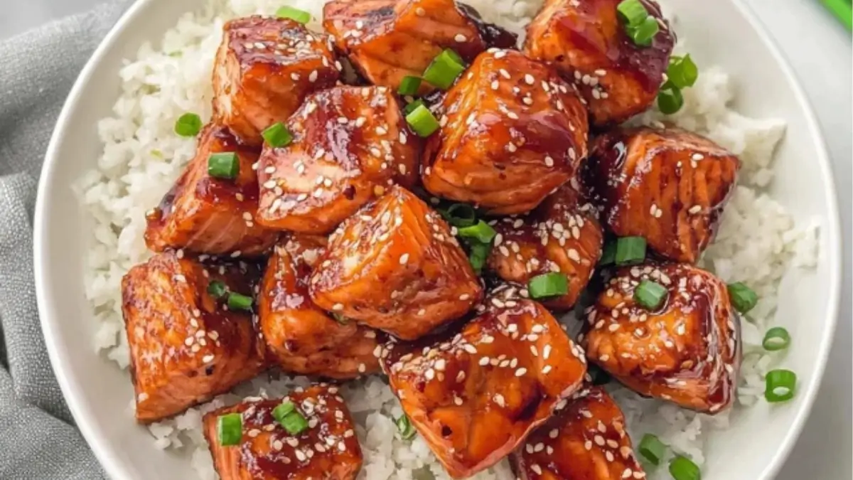 Easy Honey Garlic Salmon Bites