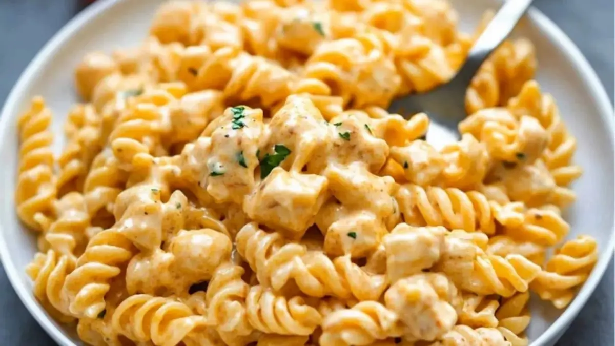 Radiatore Pasta in Creamy Sauce