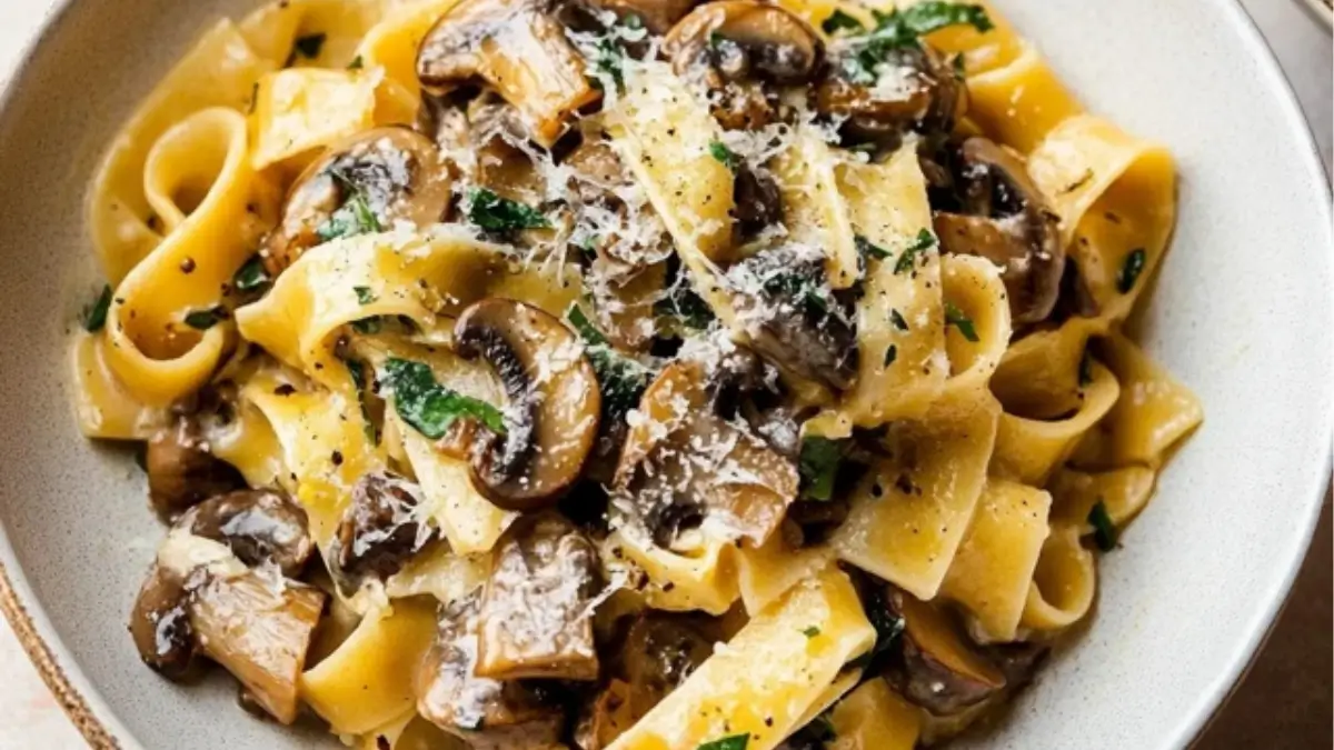 Creamy Garlic Mushroom Pasta