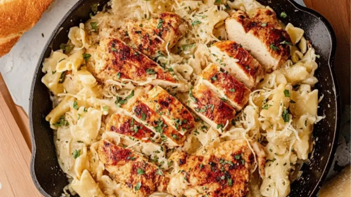 Easy Garlic Parmesan Chicken Pasta
