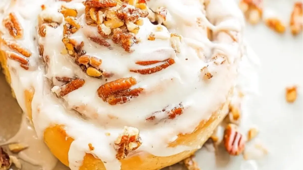 Carrot Cake Cinnamon Rolls