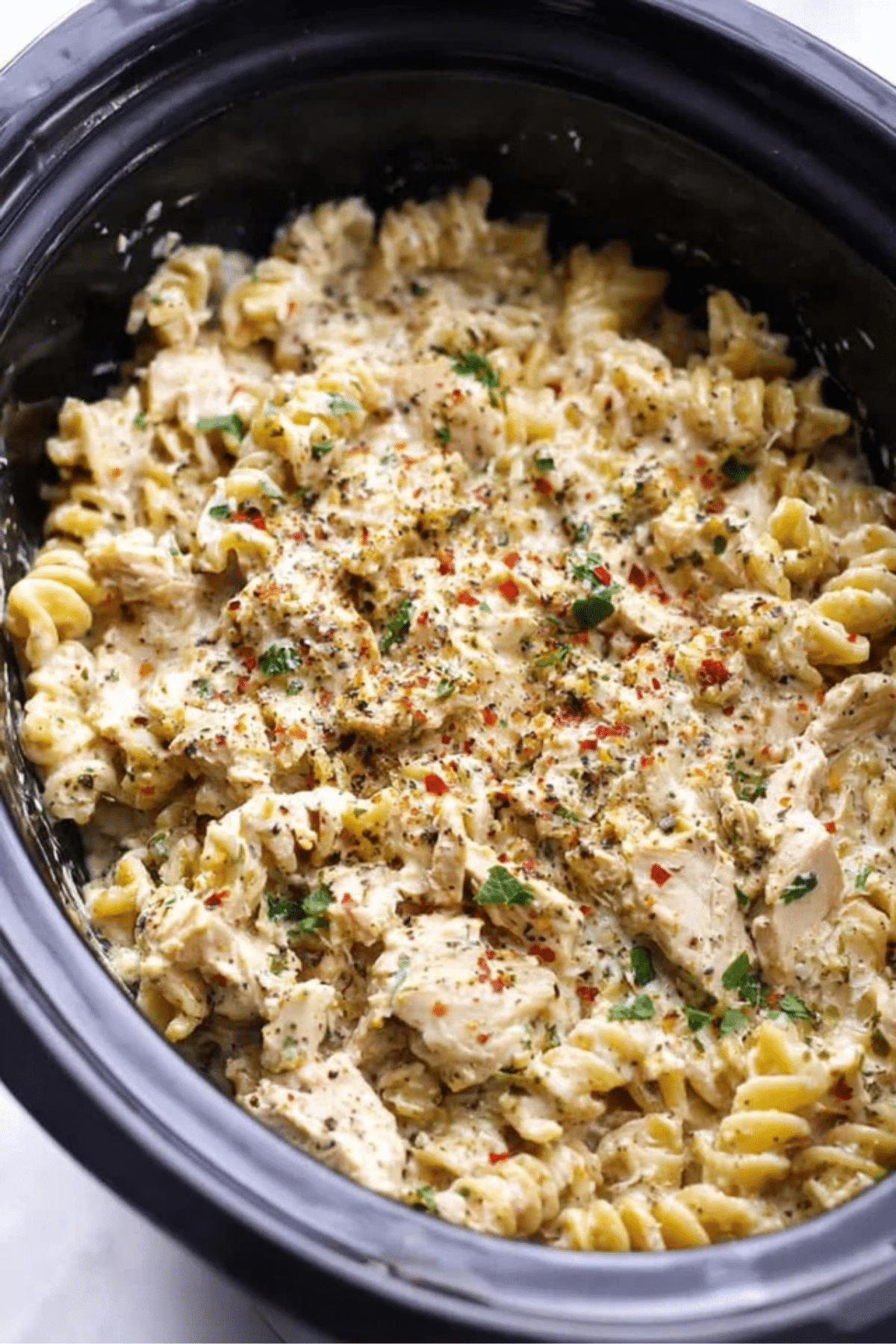 Crockpot Parmesan Garlic Chicken Pasta