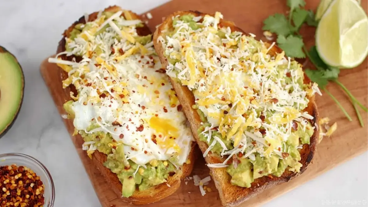 Avocado Toast with Egg