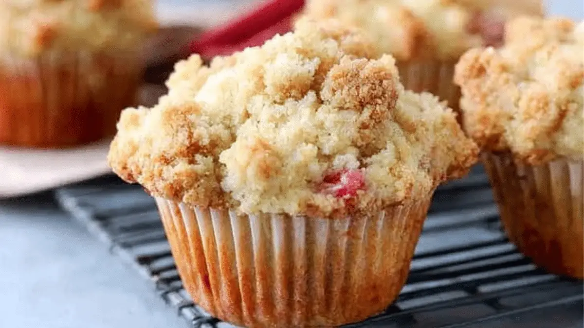Rhubarb Muffins