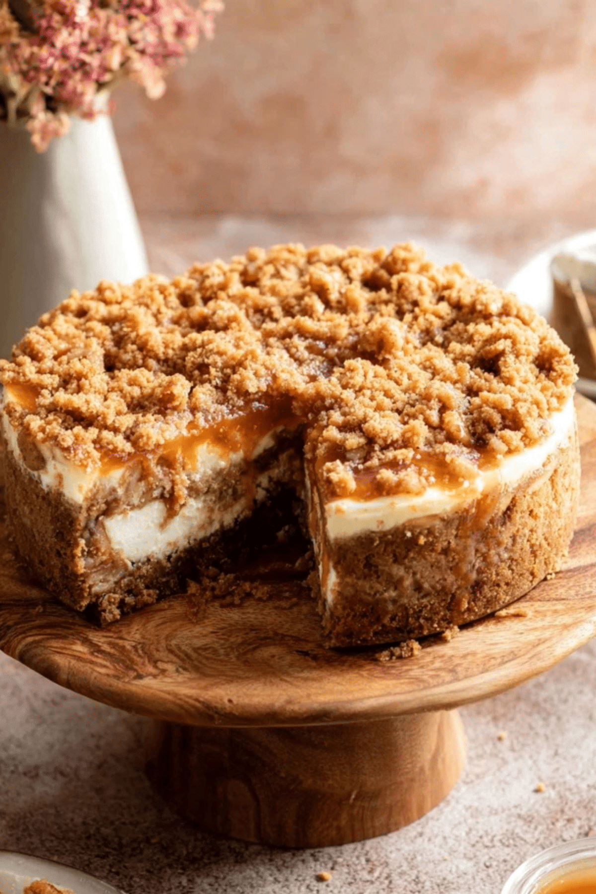 Apple Crumble Cheesecake