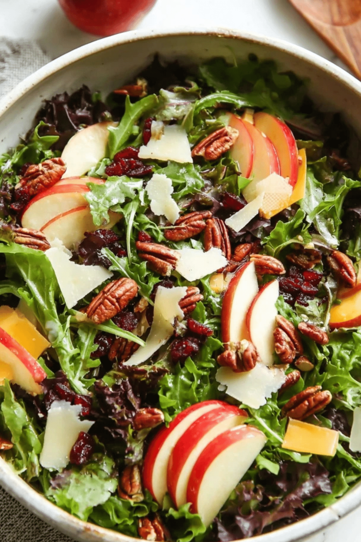 Apple Salad with Cheddar