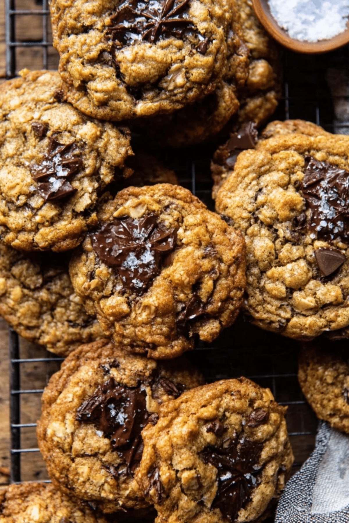 Brown Butter Pumpkin Oatmeal Chocolate Chip Cookies