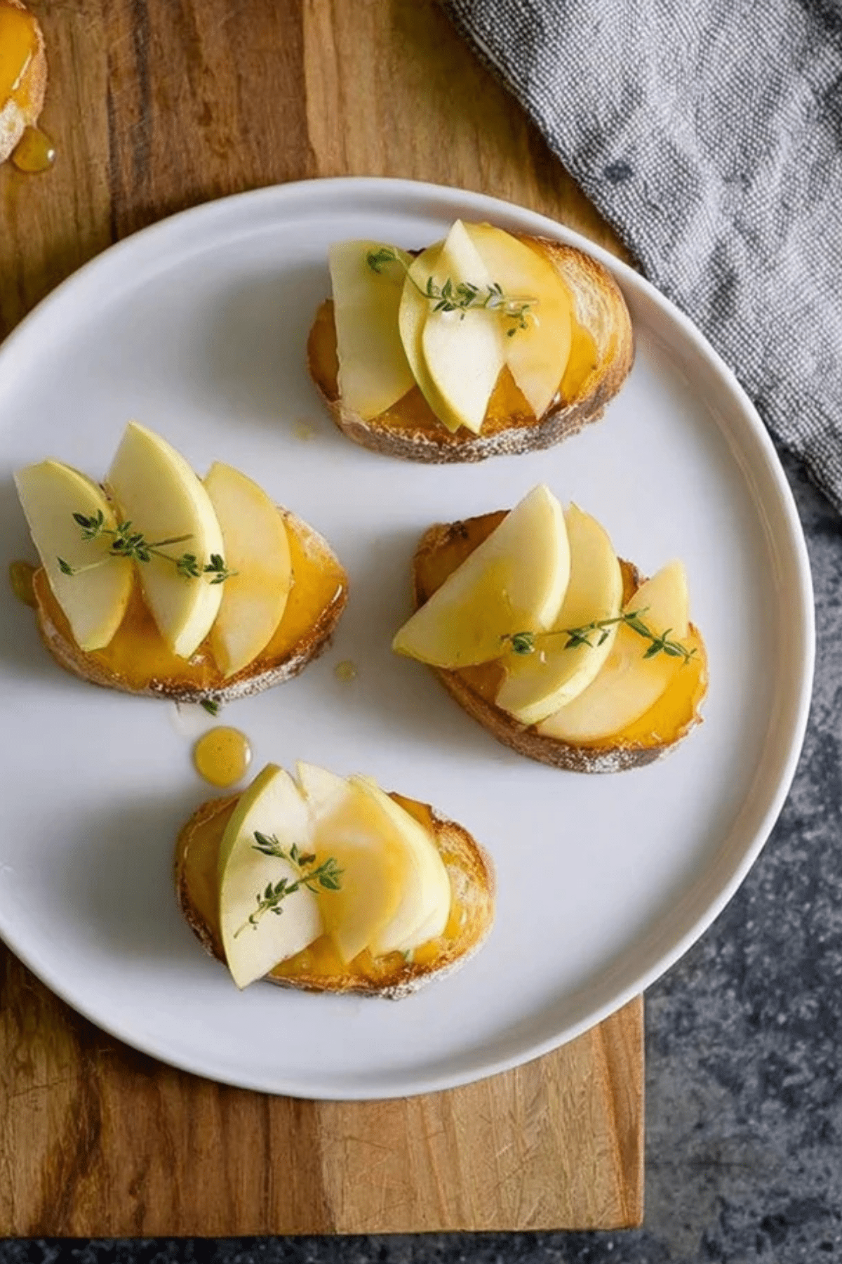 Smoked Gouda and Apple Crostini