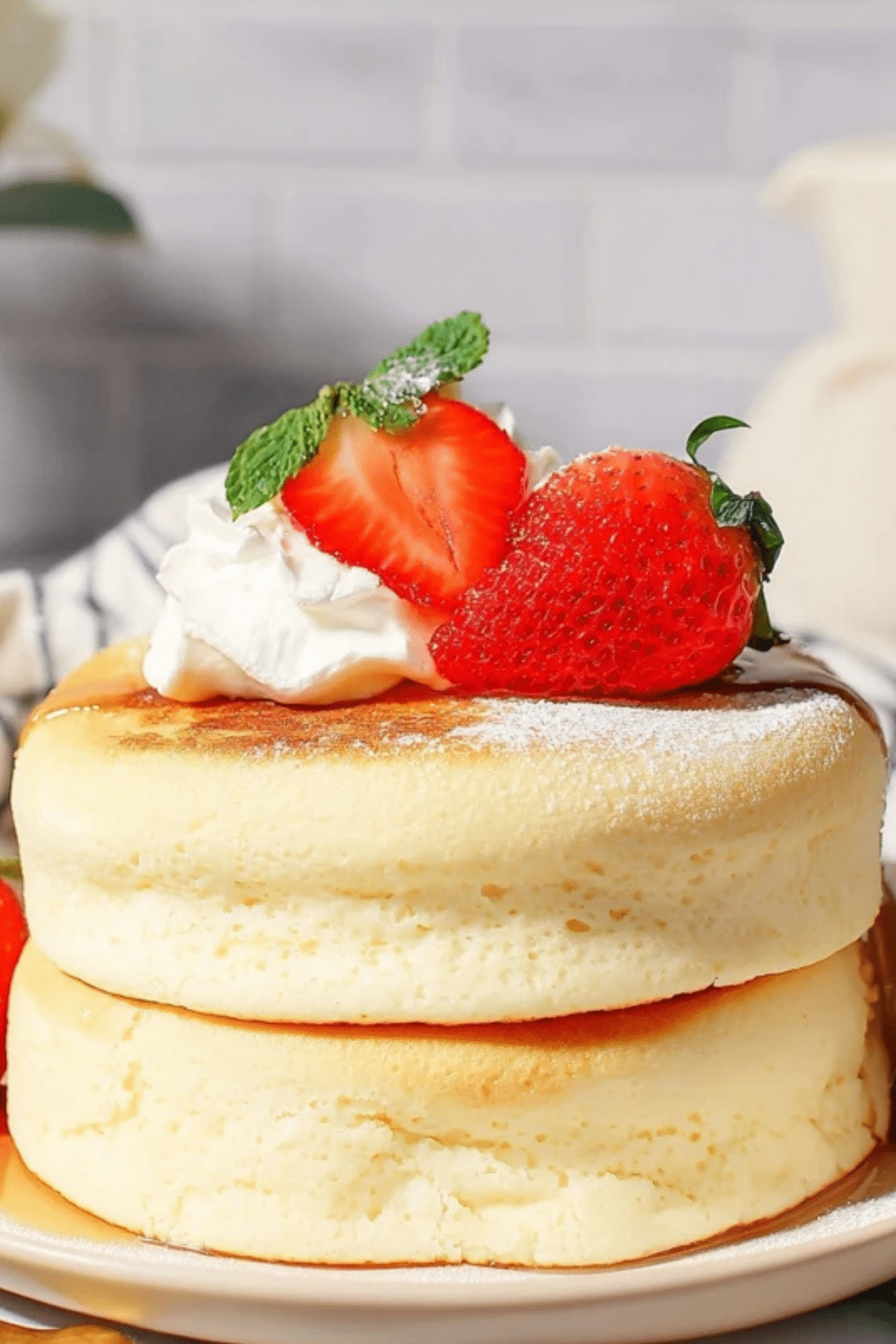Fluffy Japanese Soufflé Pancakes