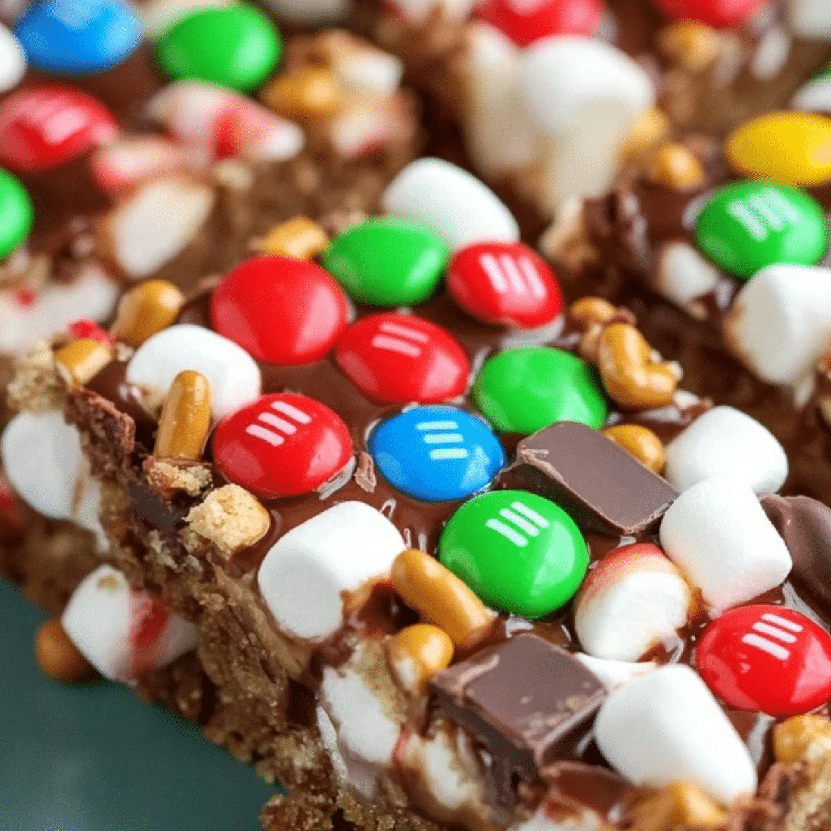 MM Marshmallow Dream Bars