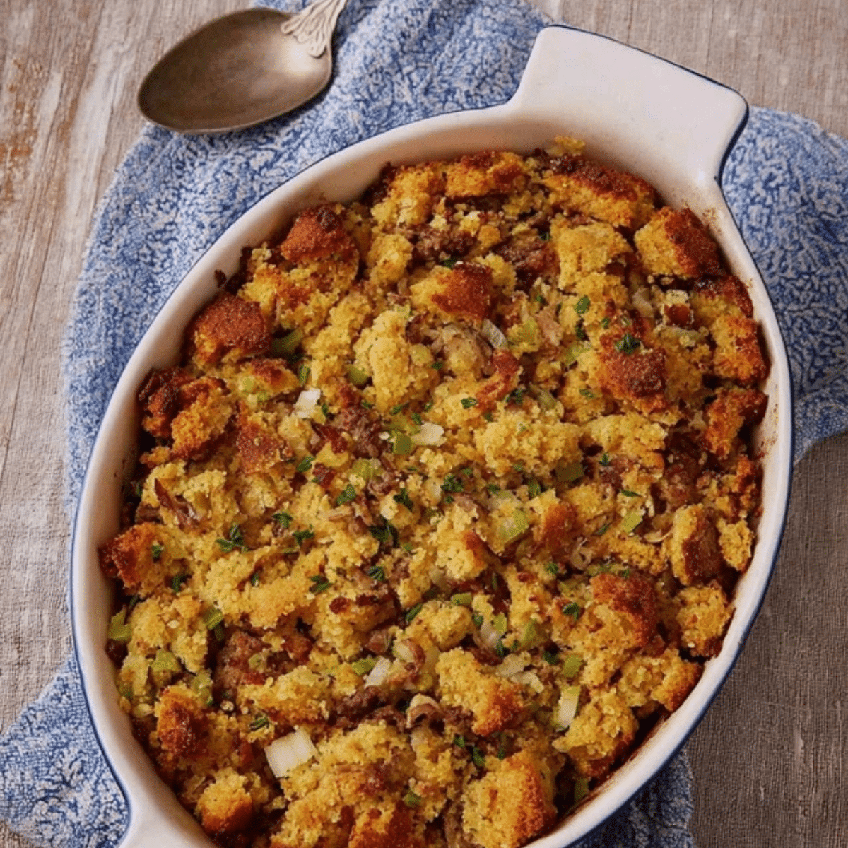 Old Fashioned Cornbread Dressing