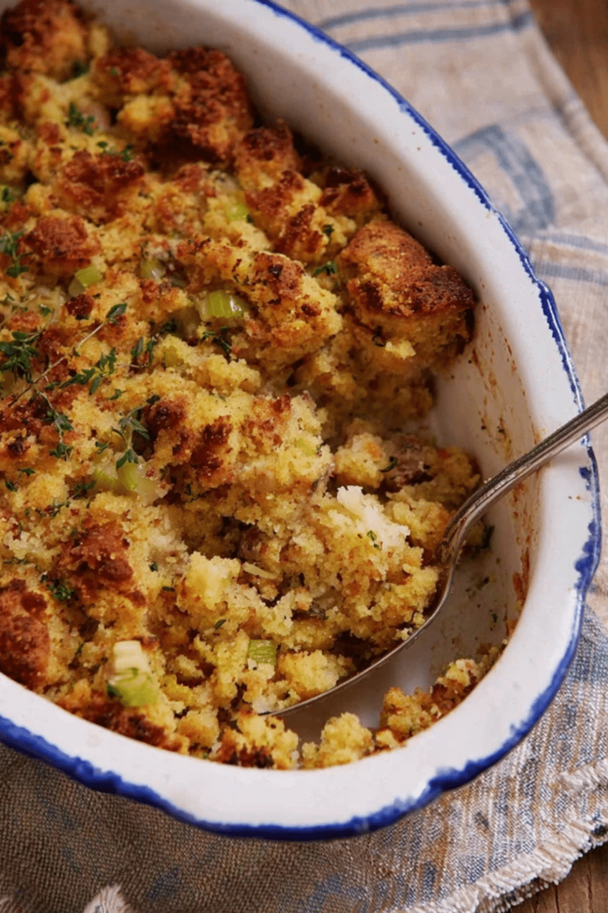 Old Fashioned Cornbread Dressing