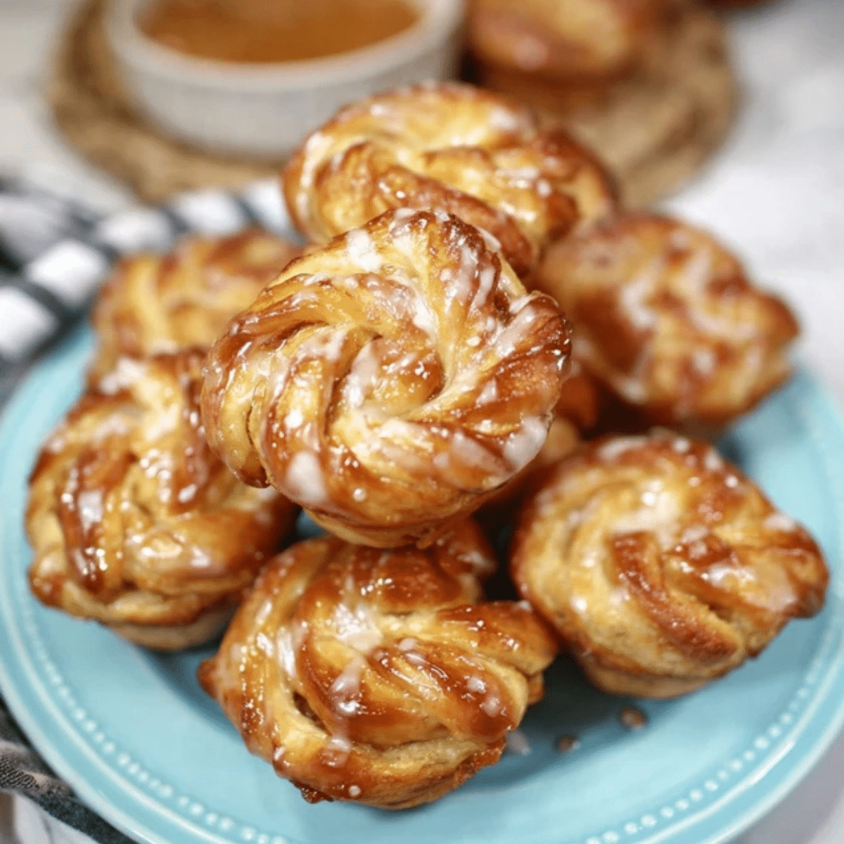 Peach Pie Cruffins