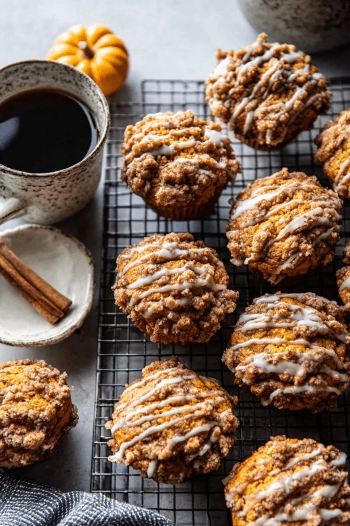 Pumpkin Coffee Cake Muffins