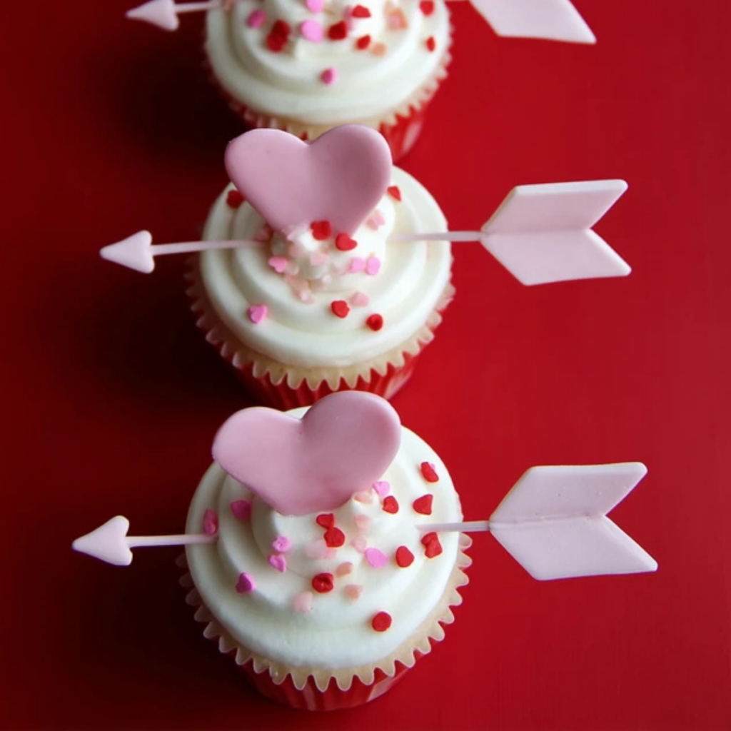 Cupid's Arrow Cupcakes – Best DIY Valentine's Treat - recipe maestro
