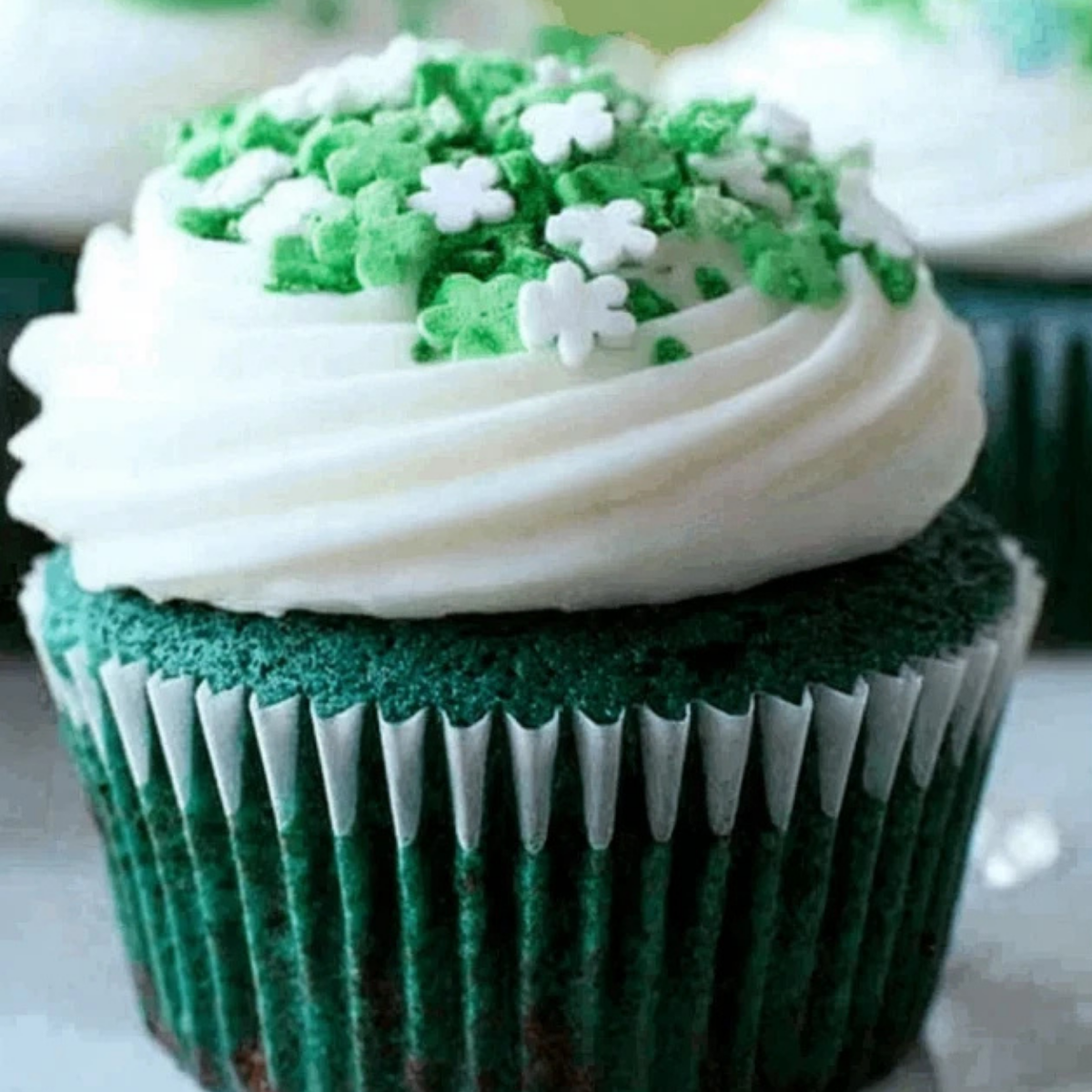 Green Velvet Cake And Cupcakes