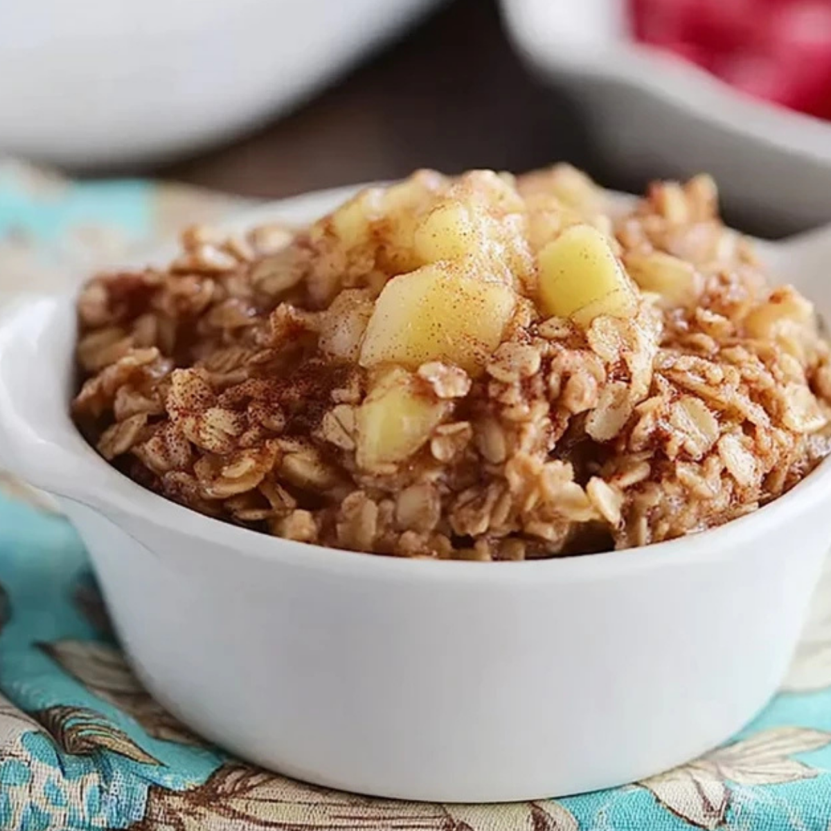Amish Style Apple and Cinnamon Baked Oatmeal