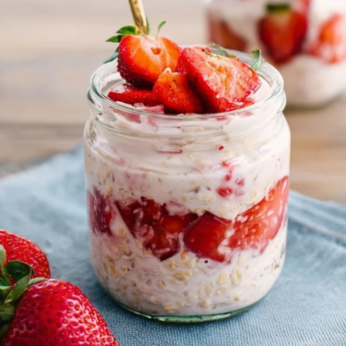 Strawberry Yogurt Overnight Oats