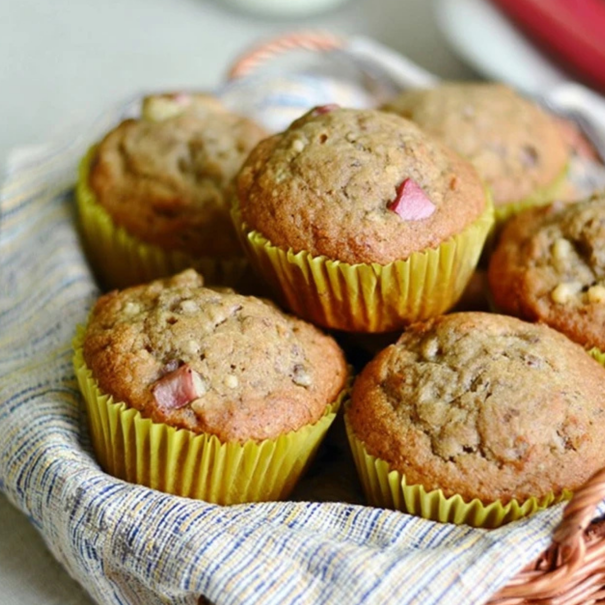 Rhubarb Banana Muffins