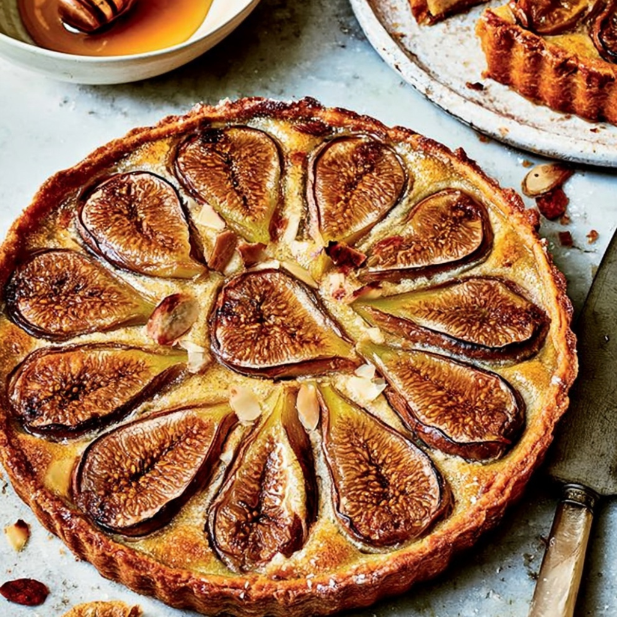 fig honey and almond tart