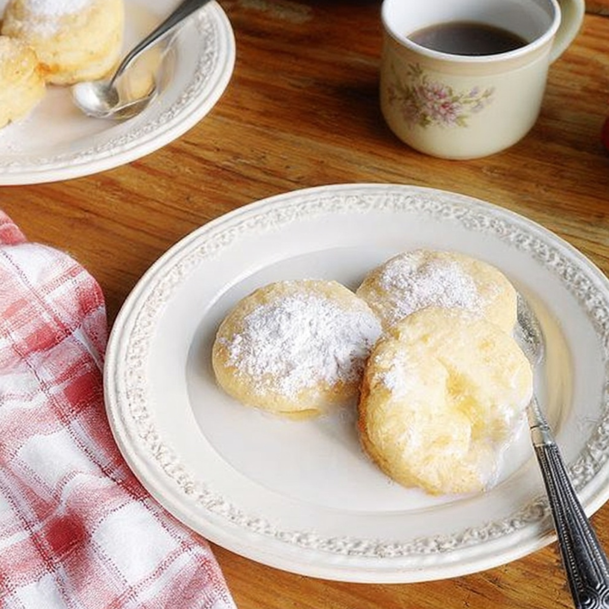 Dolly Parton’s Milk Gravy Recipe